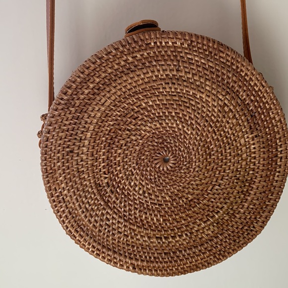 Boho straw circle bag with tassel NWOT - Picture 7 of 13